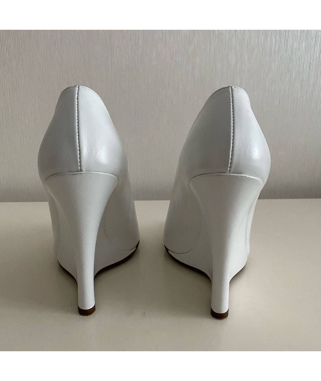 ELISABETTA FRANCHI Белые кожаные туфли, фото 3