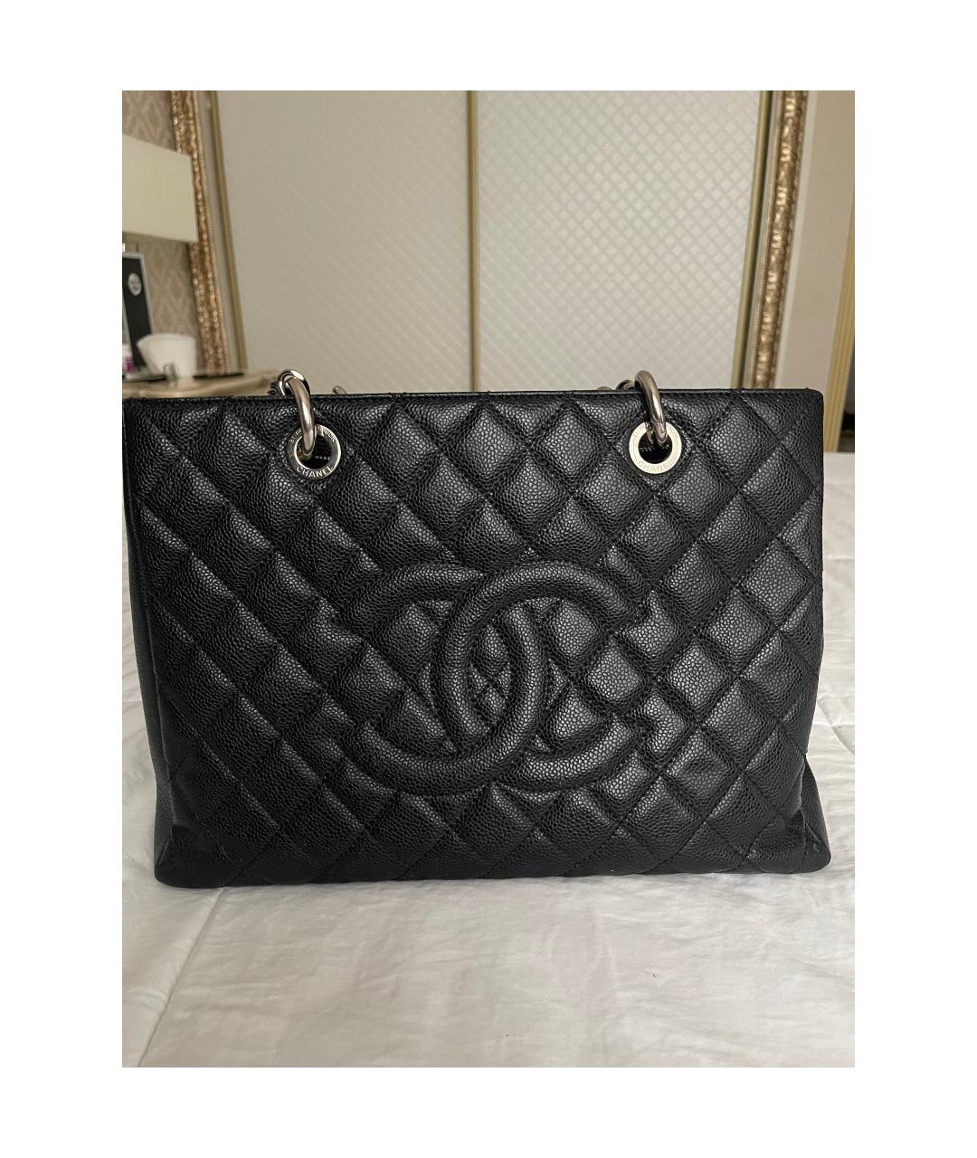 CHANEL Черная кожаная сумка тоут, фото 7