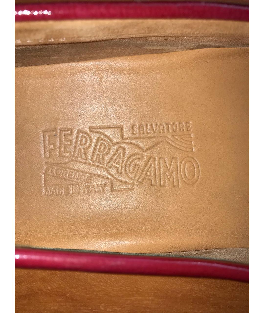 SALVATORE FERRAGAMO Бордовые мокасины из лакированной кожи, фото 8
