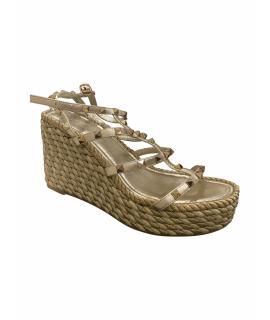

Босоножки VALENTINO