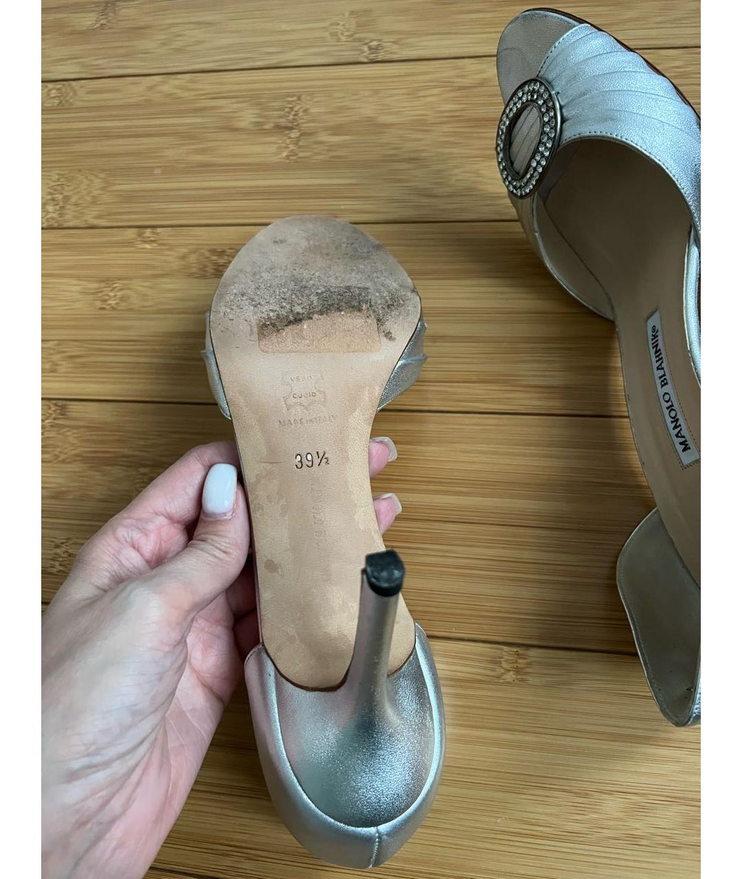 MANOLO BLAHNIK Серебряные текстильные босоножки, фото 6