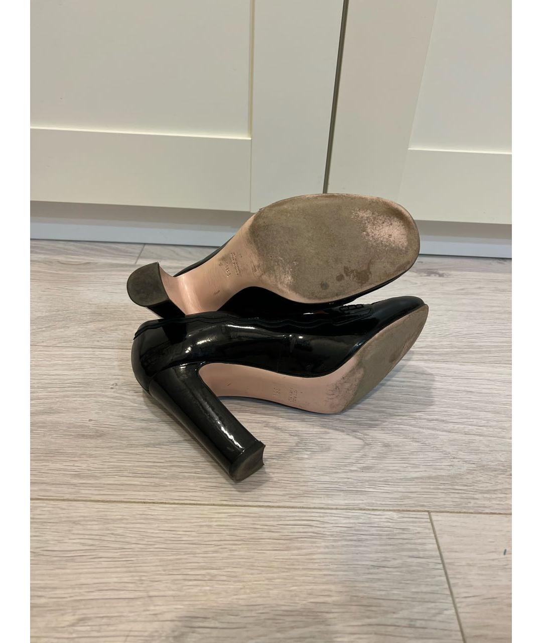 RED VALENTINO Черные туфли из лакированной кожи, фото 5