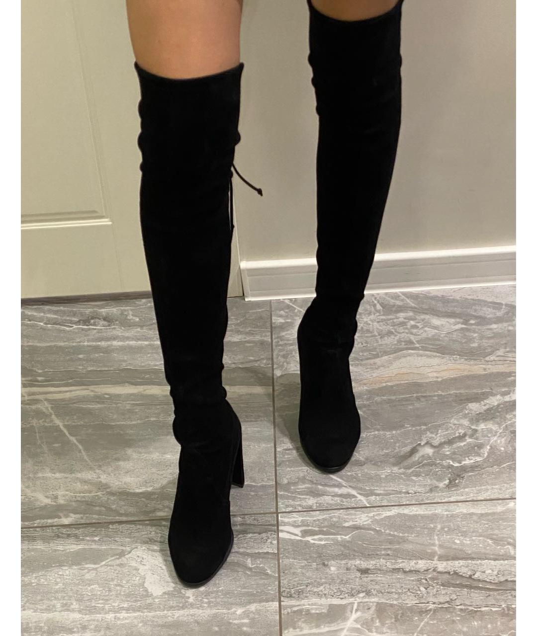 STUART WEITZMAN Черные замшевые ботфорты, фото 5