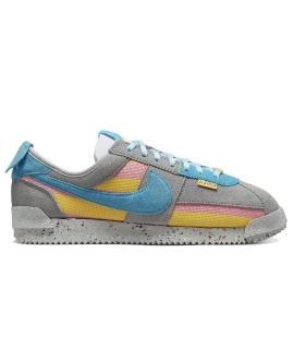 

Кроссовки NIKE