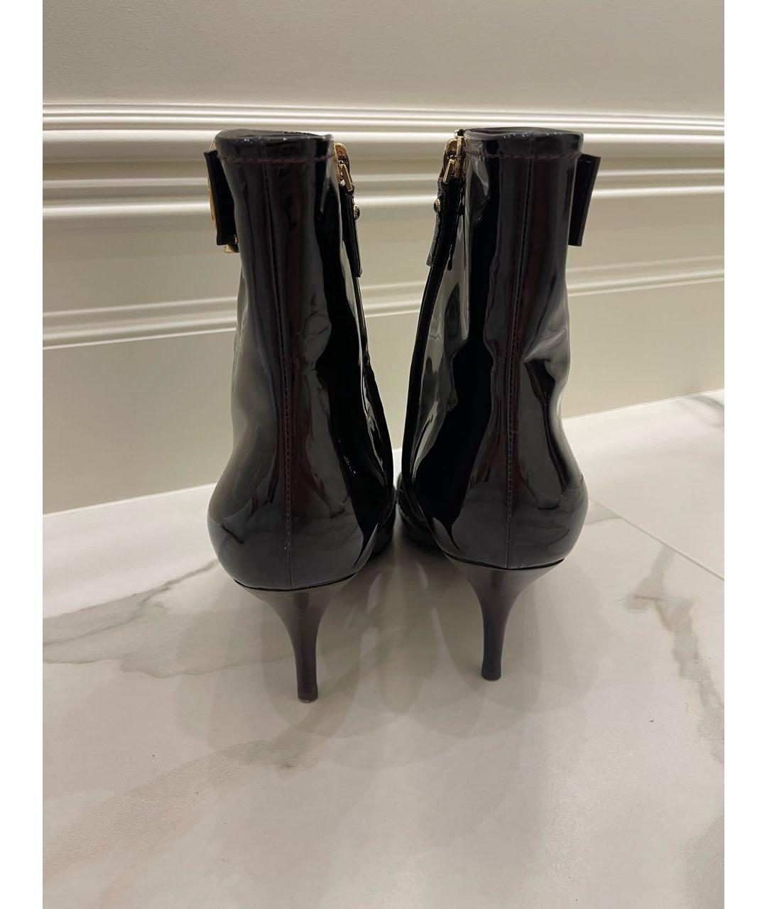LOUIS VUITTON Коричневые ботильоны из лакированной кожи, фото 3
