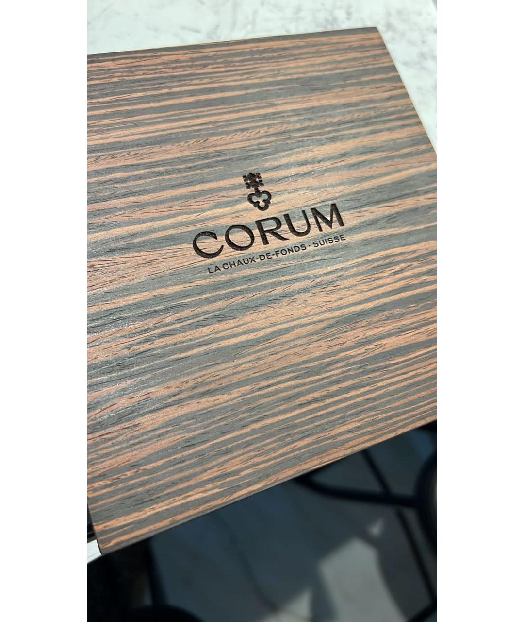 Corum Коричневые часы из желтого золота, фото 5