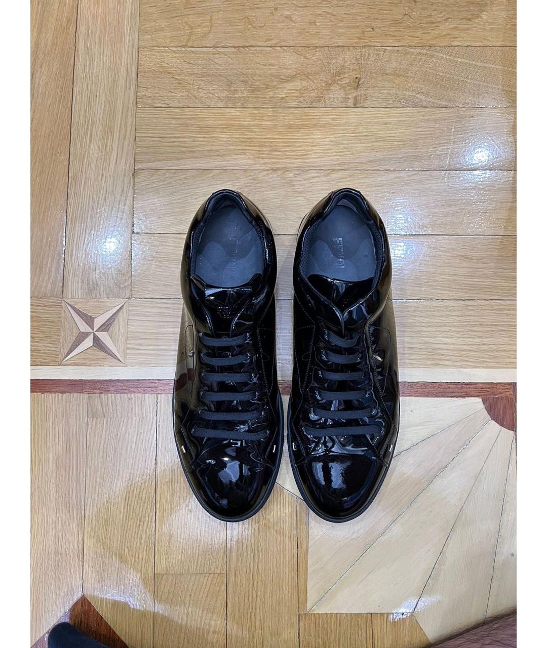 FENDI Черные низкие кроссовки / кеды из лакированной кожи, фото 3