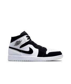 

Высокие кроссовки / кеды JORDAN