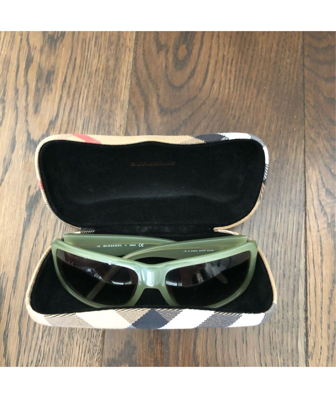 BURBERRY Хаки пластиковые солнцезащитные очки, фото 2