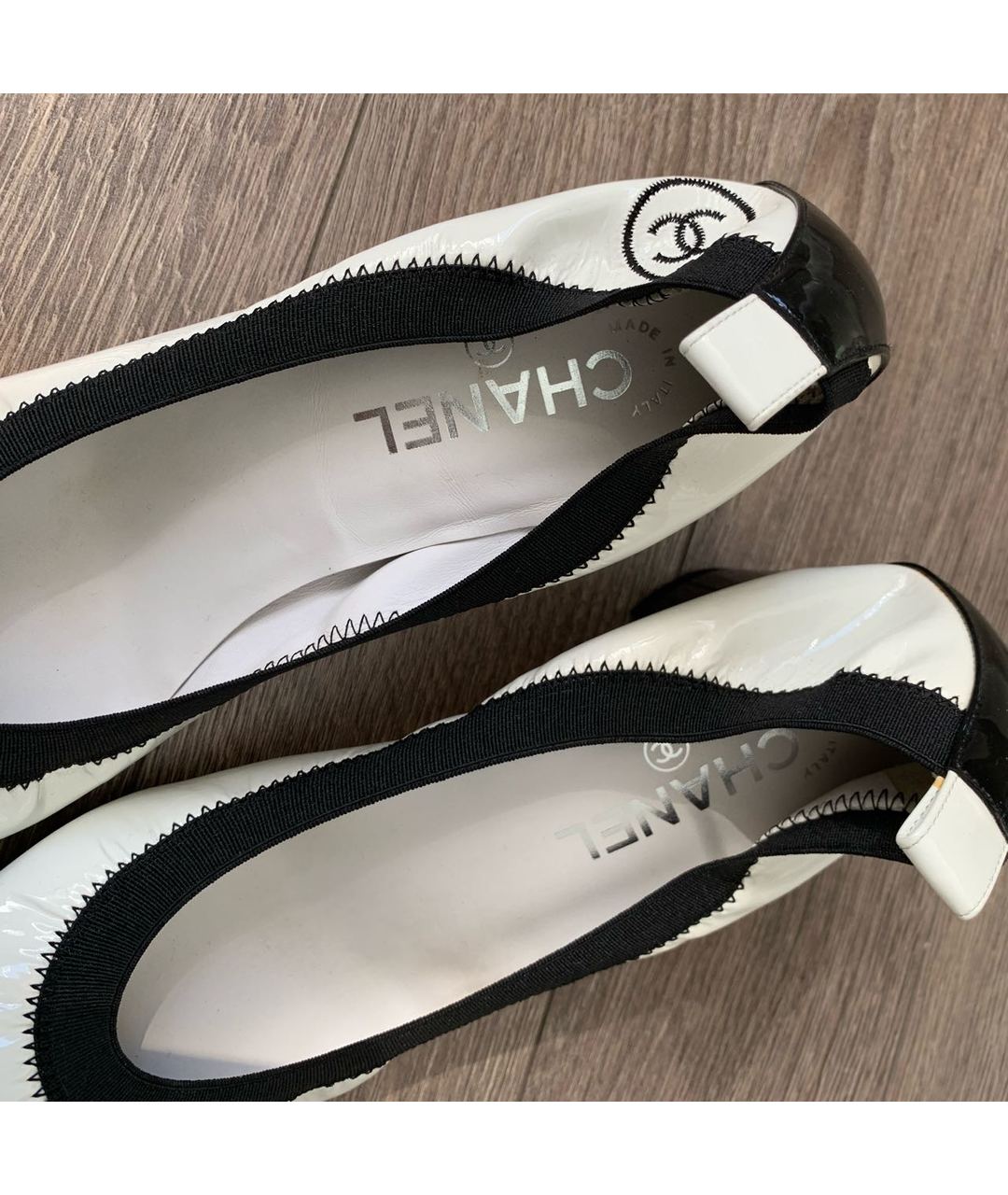 CHANEL PRE-OWNED Белые туфли из лакированной кожи, фото 4
