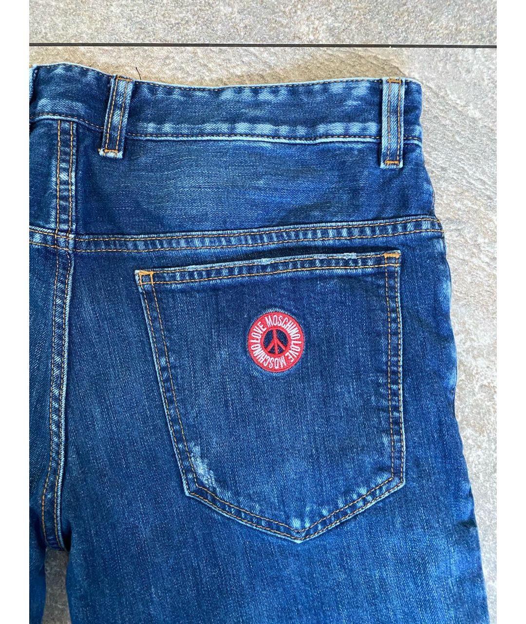 LOVE MOSCHINO Синие хлопко-эластановые прямые джинсы, фото 3