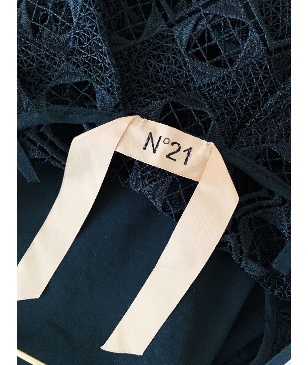 NO. 21 Черное кружевное коктейльное платье, фото 3