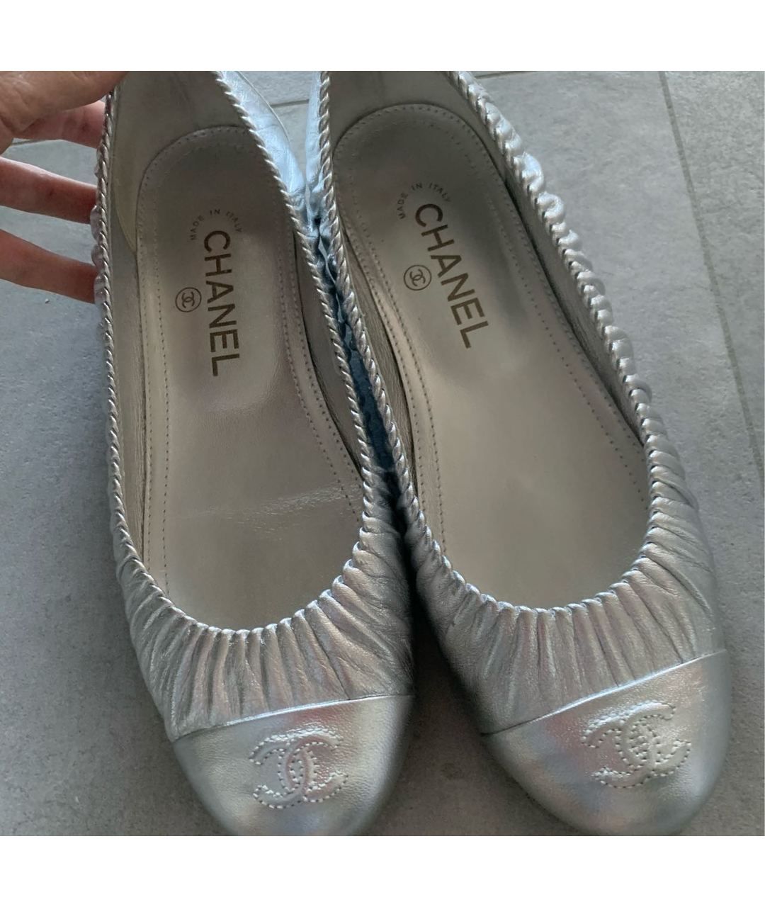CHANEL PRE-OWNED Серебряные кожаные балетки, фото 2
