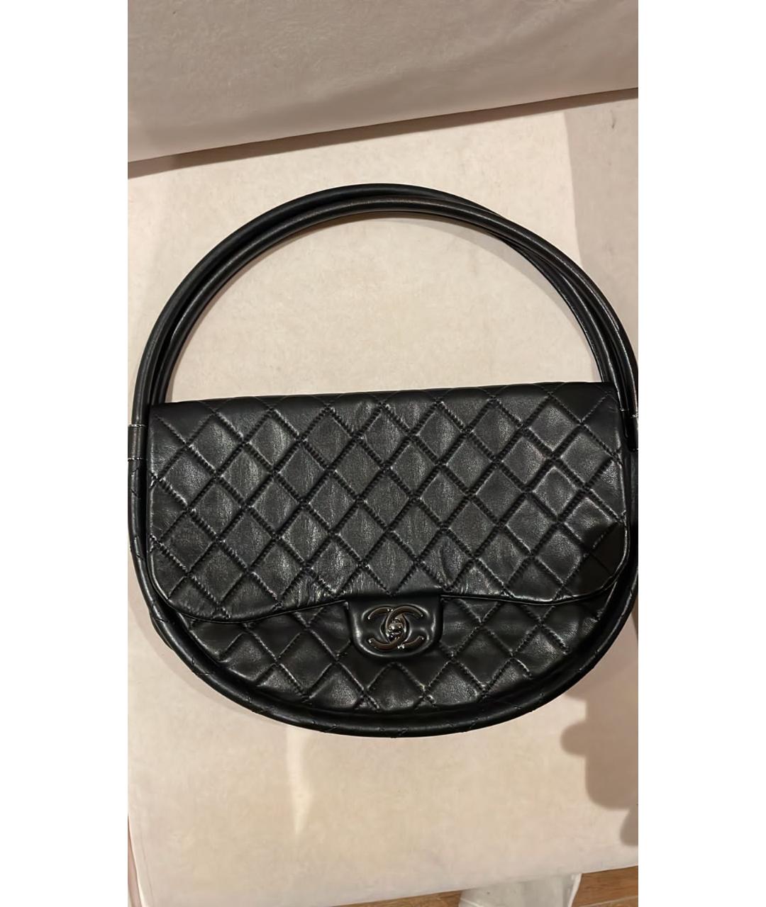CHANEL Черная кожаная сумка с короткими ручками, фото 3