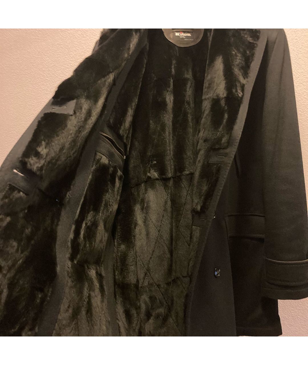KITON Черное меховое пальто, фото 2