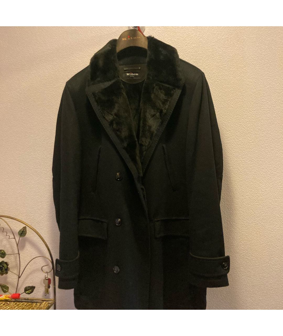 KITON Черное меховое пальто, фото 9