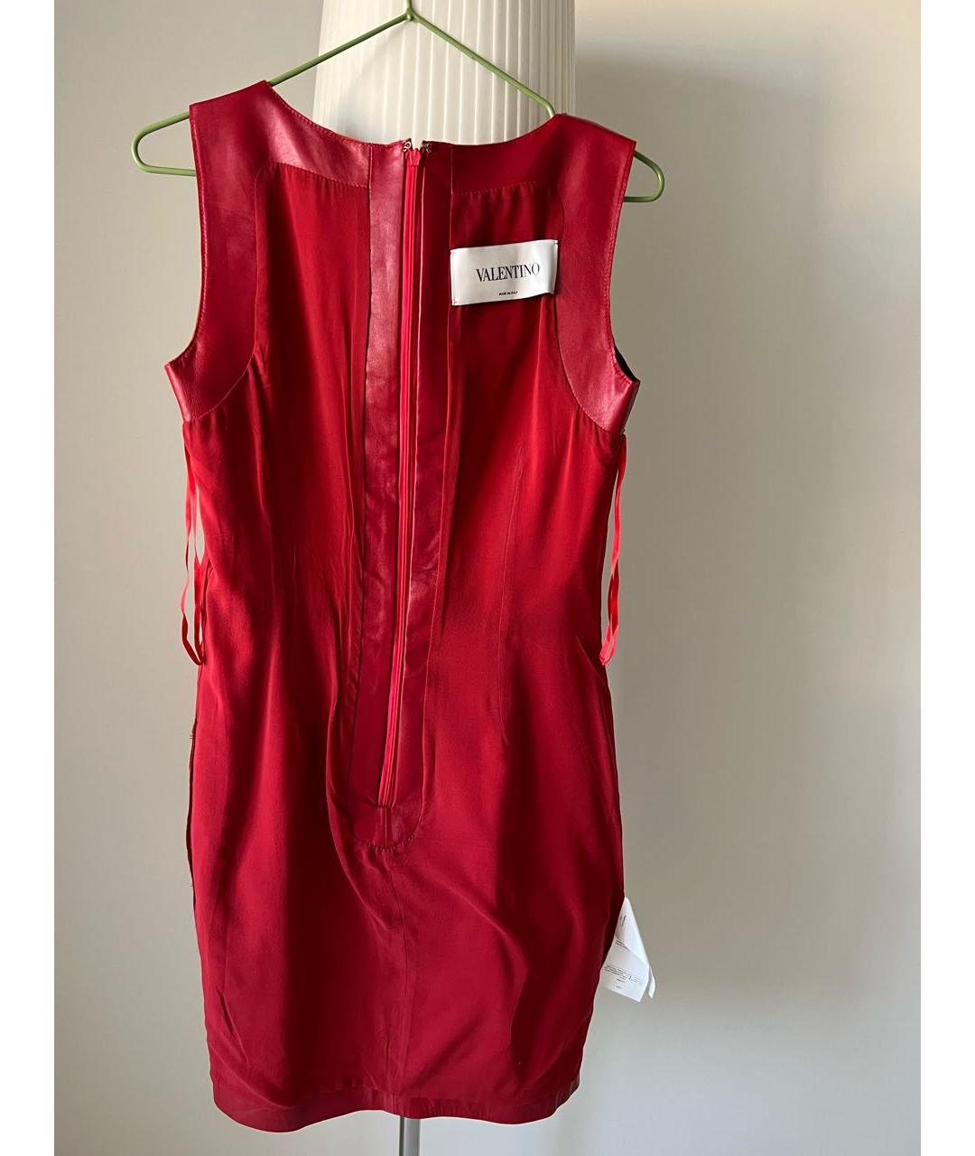VALENTINO Красное кожаное коктейльное платье, фото 3