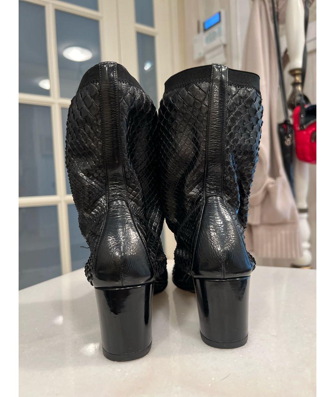 CHANEL Черные ботильоны из экзотической кожи, фото 2