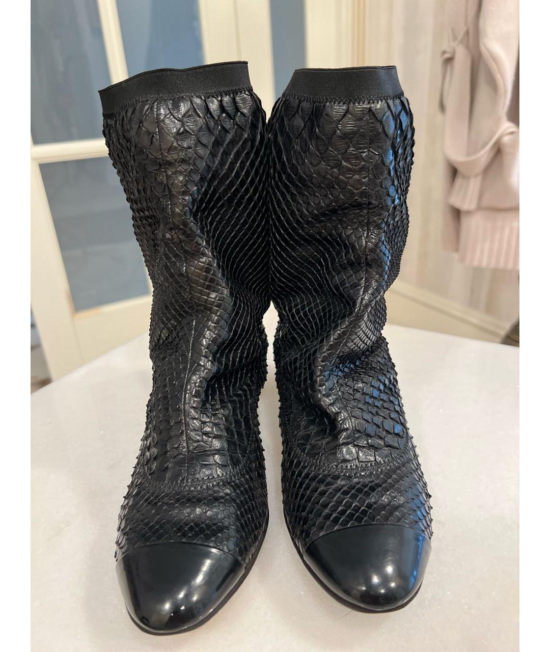 CHANEL Черные ботильоны из экзотической кожи, фото 3
