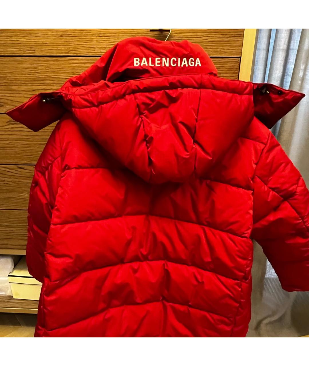 BALENCIAGA Красный пуховик, фото 2
