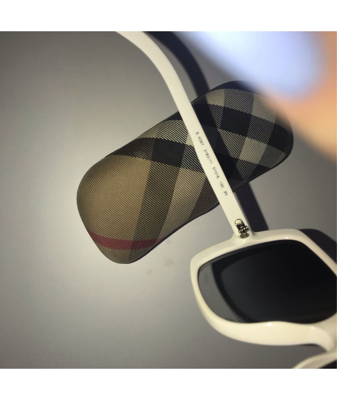 BURBERRY Белые пластиковые солнцезащитные очки, фото 8