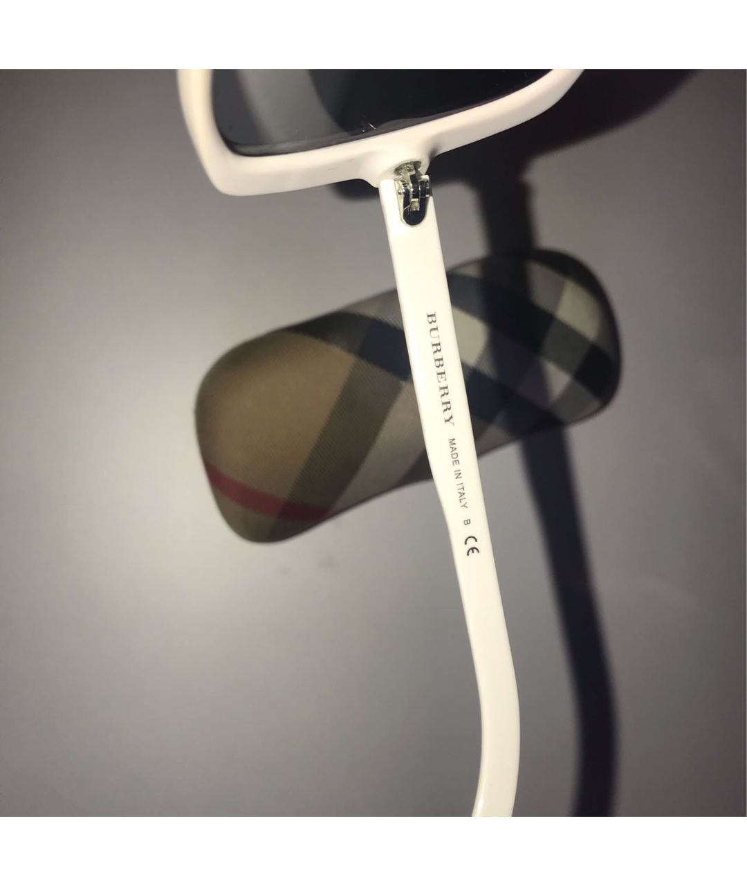 BURBERRY Белые пластиковые солнцезащитные очки, фото 7