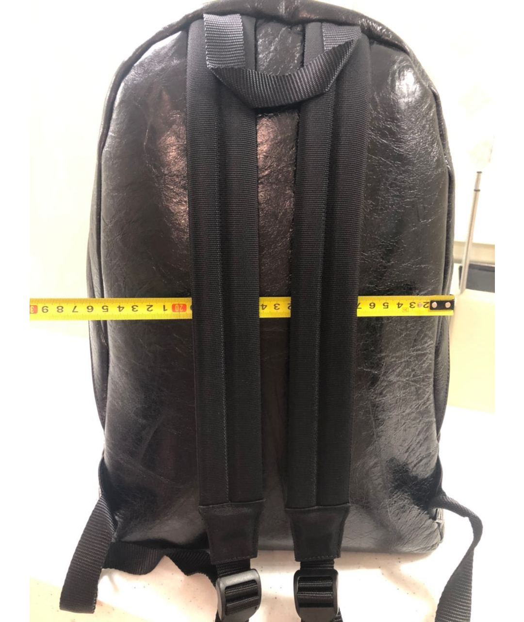 BALENCIAGA Черный рюкзак из лакированной кожи, фото 5