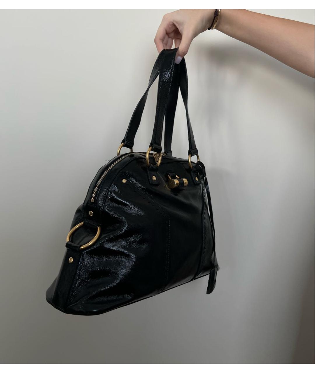 SAINT LAURENT Черная сумка с короткими ручками из лакированной кожи, фото 2