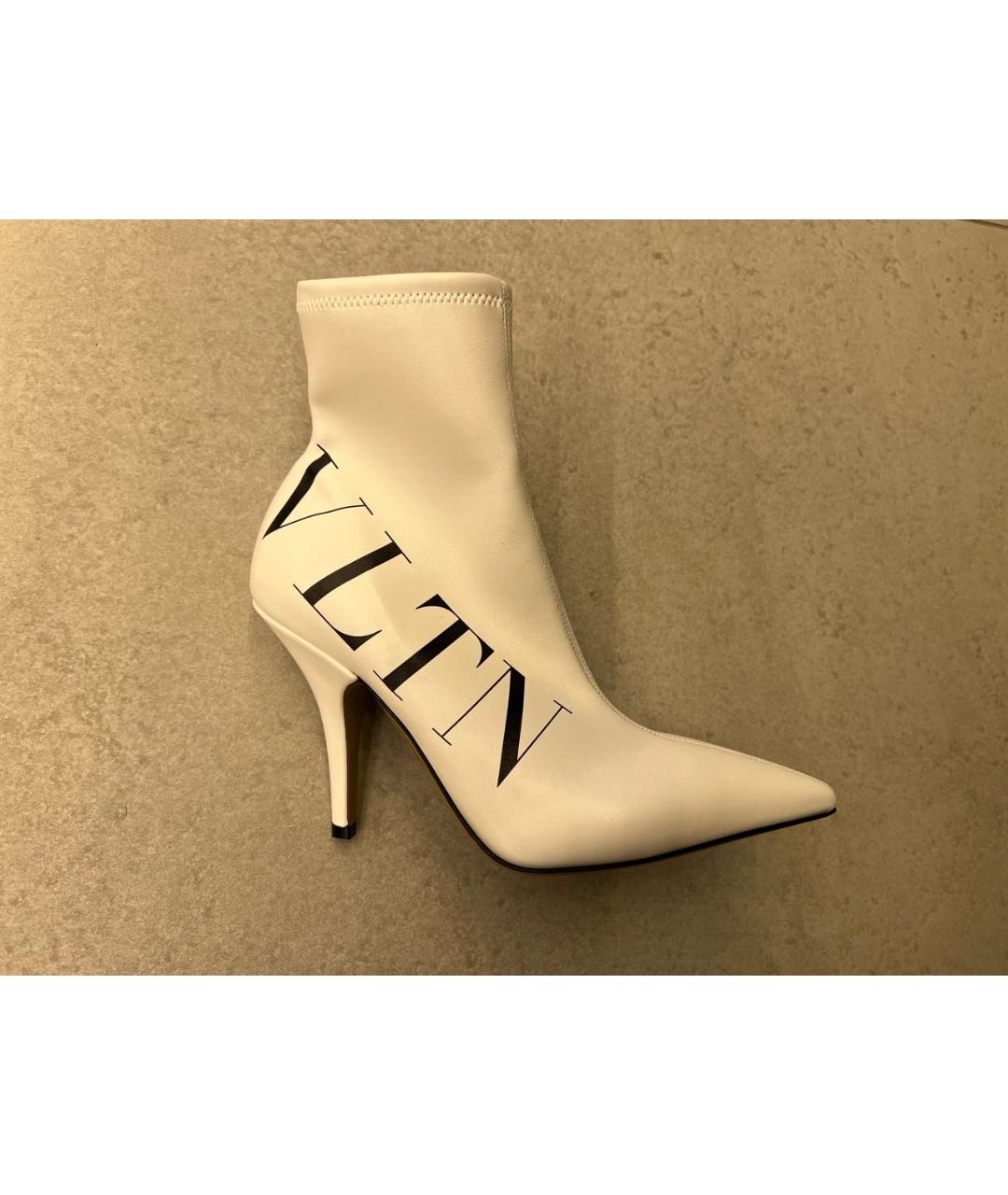 VALENTINO Белые кожаные ботильоны, фото 7
