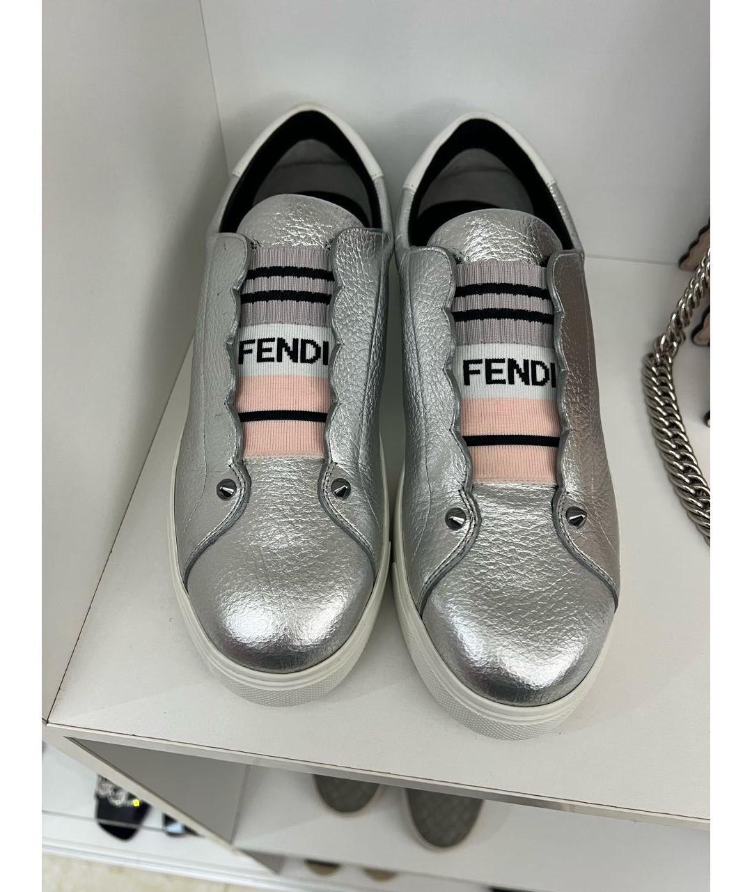 FENDI Серые кожаные слипоны, фото 2