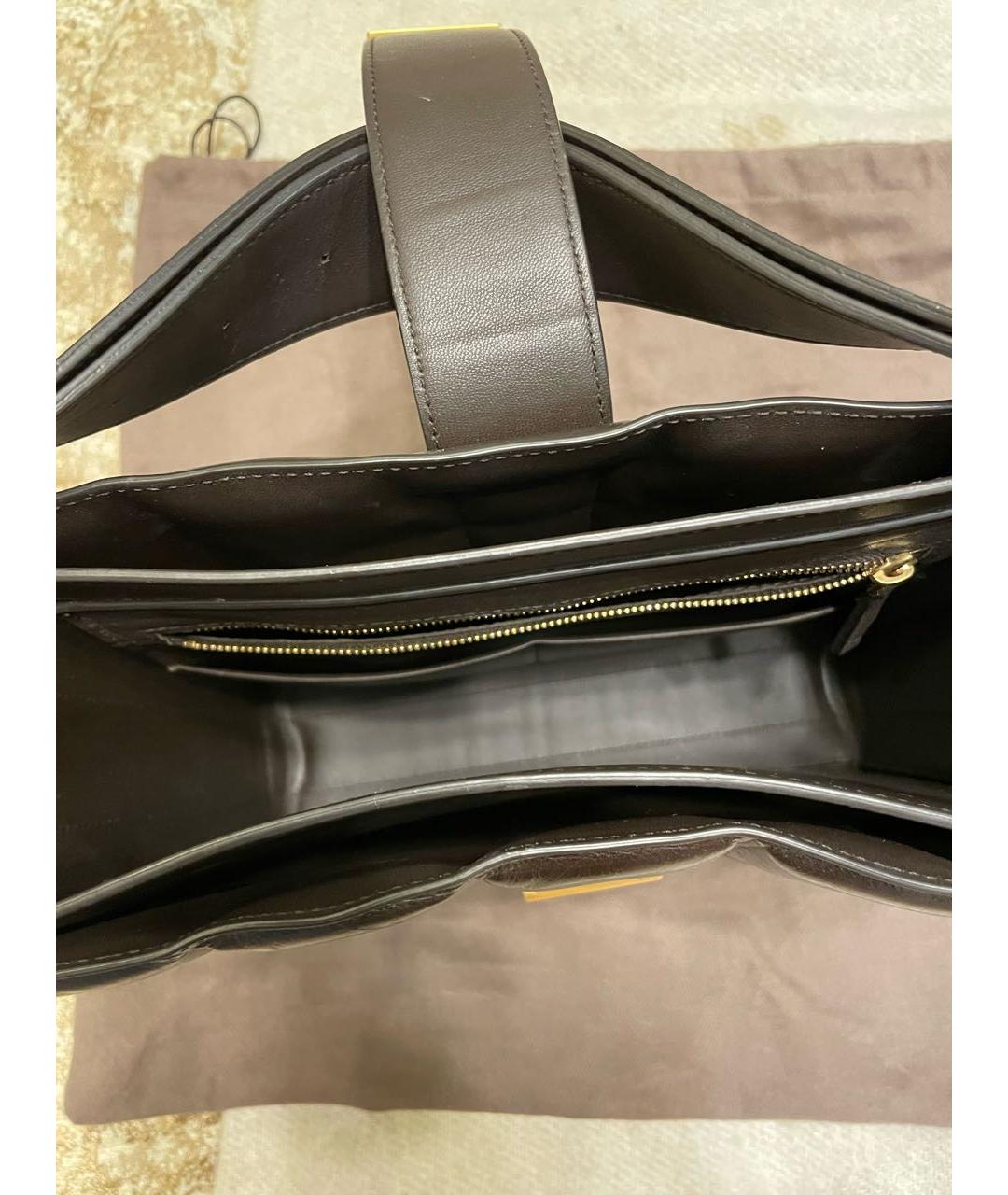BOTTEGA VENETA Коричневая кожаная сумка с короткими ручками, фото 2
