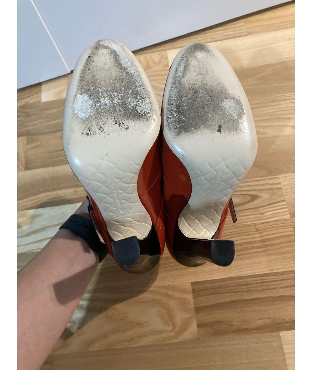 BOTTEGA VENETA Оранжевое туфли из лакированной кожи, фото 6