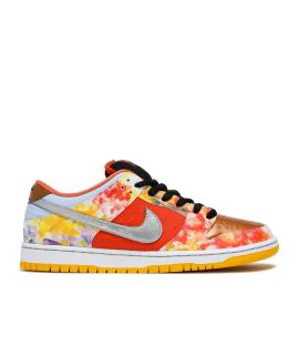 

Кроссовки NIKE
