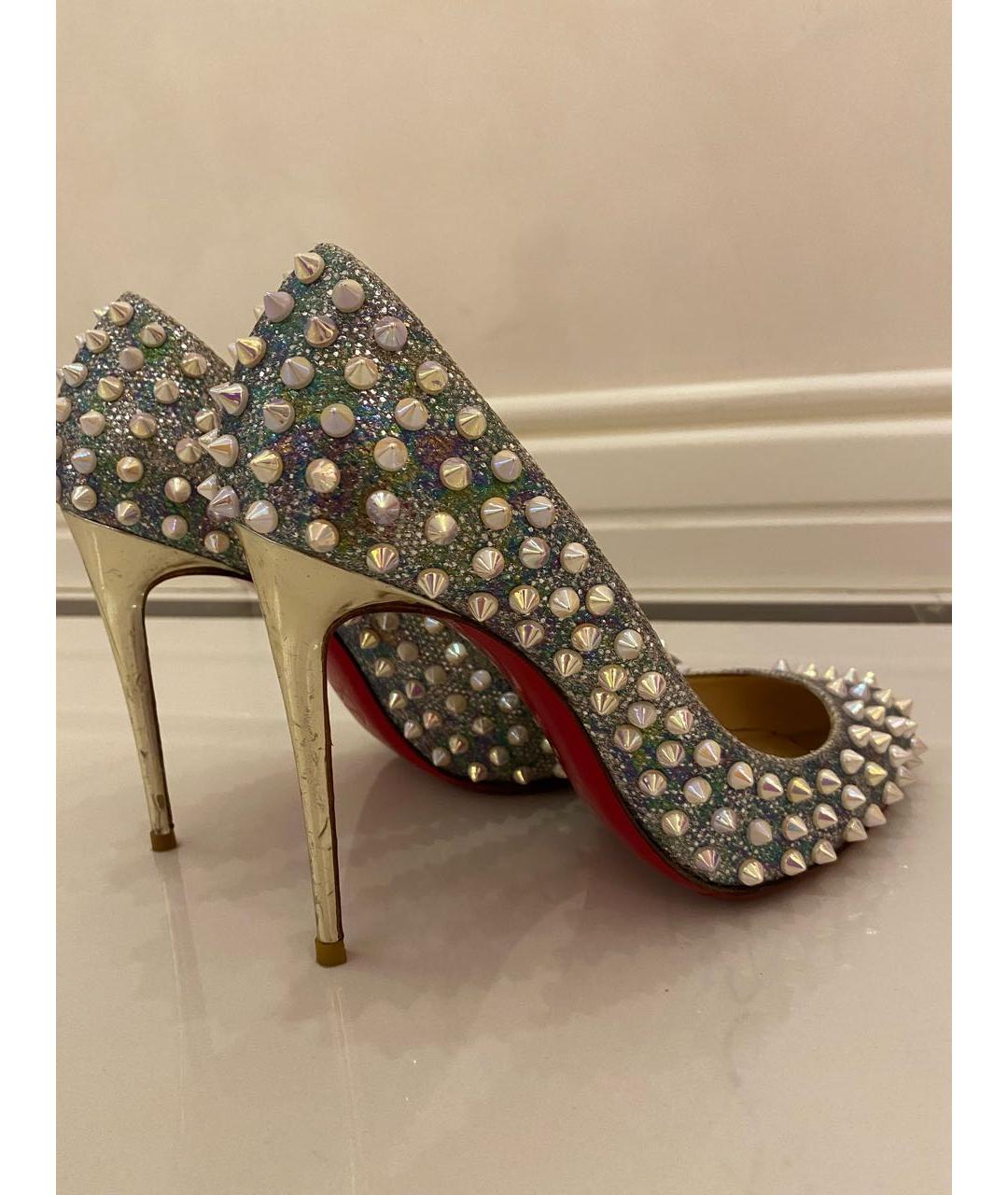 CHRISTIAN LOUBOUTIN Серебряные туфли из искусственной кожи, фото 3