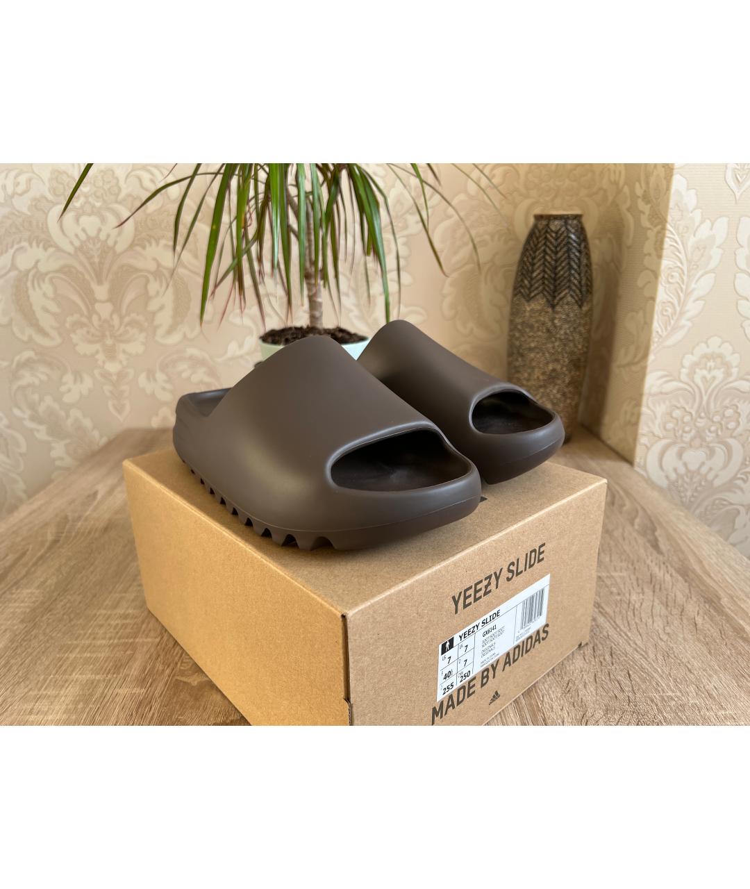 ADIDAS YEEZY Коричневые резиновые шлепанцы, фото 3