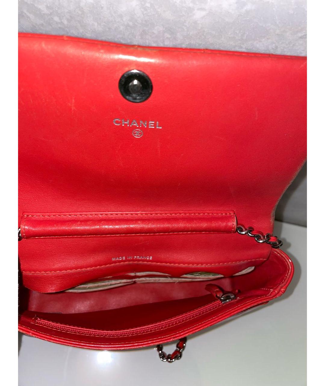 CHANEL PRE-OWNED Красная сумка через плечо из лакированной кожи, фото 6