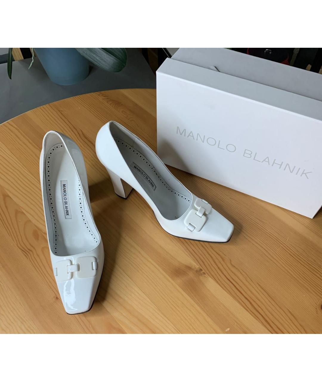 MANOLO BLAHNIK Белые кожаные туфли, фото 2