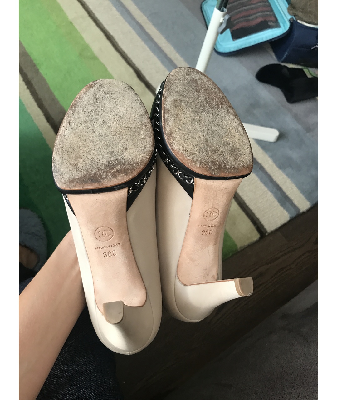 CHANEL PRE-OWNED Бежевые нубуковые туфли, фото 5