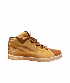 

Высокие кроссовки / кеды NIKE