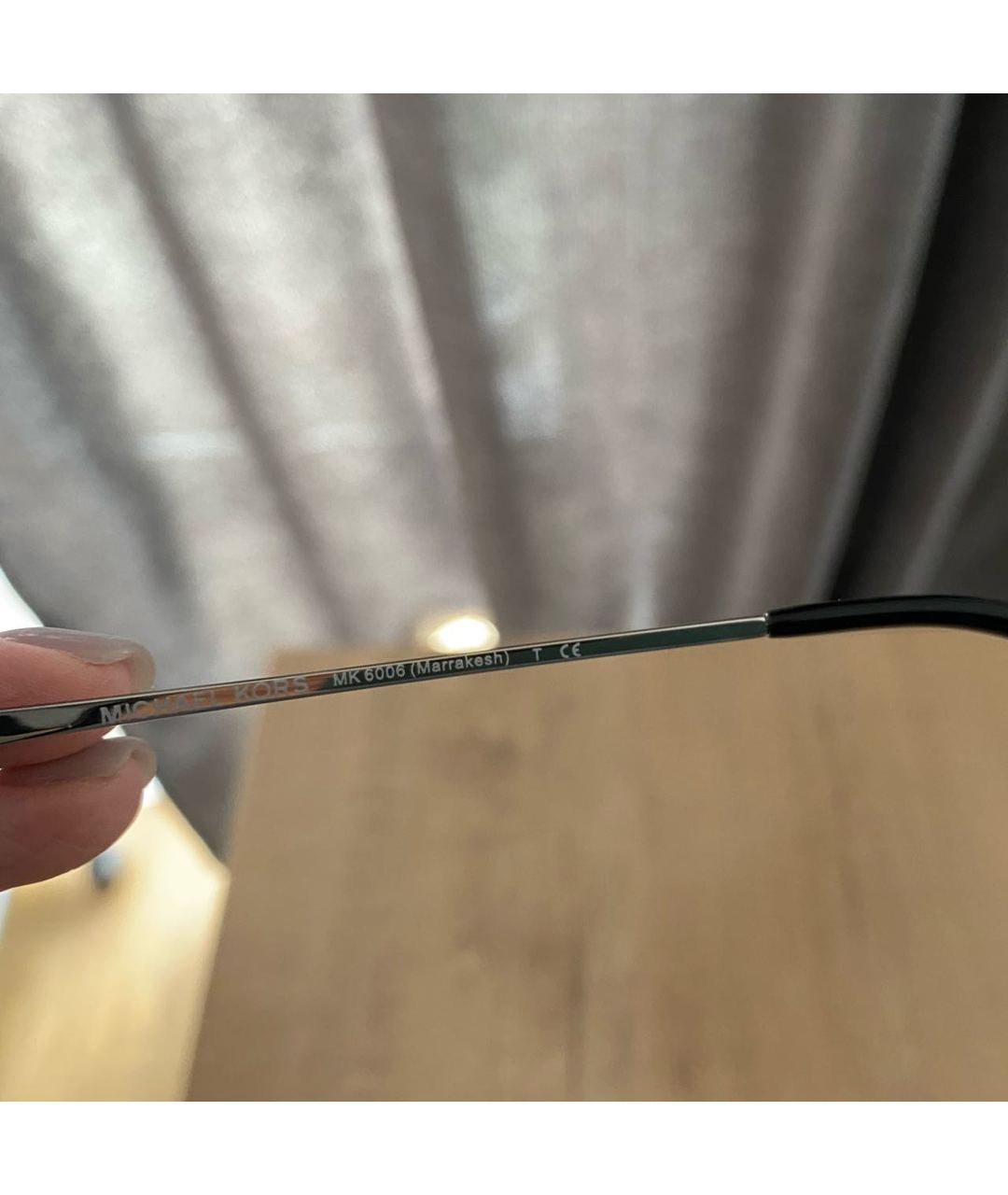 MICHAEL KORS Черные пластиковые солнцезащитные очки, фото 4
