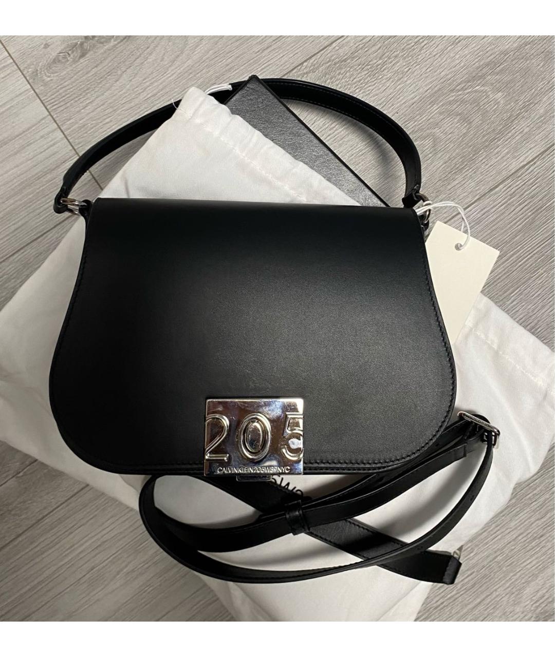 CALVIN KLEIN 205W39NYC Черная кожаная сумка через плечо, фото 2