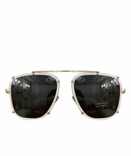 

Солнцезащитные очки VERSACE