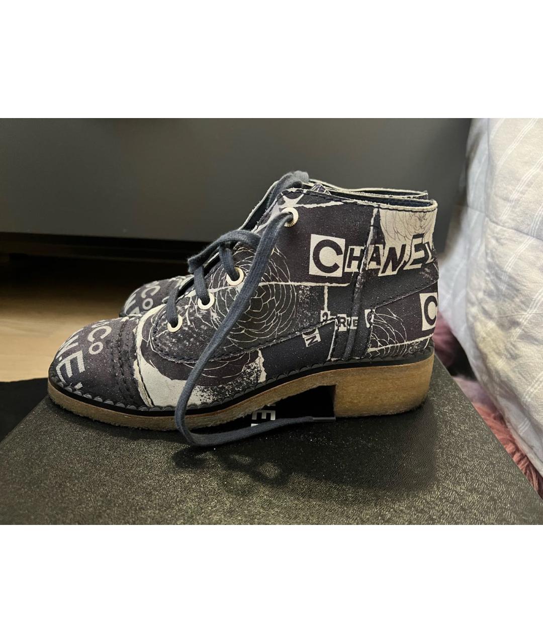 CHANEL Синие замшевые ботильоны, фото 5