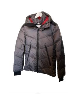 

Пуховик MONCLER