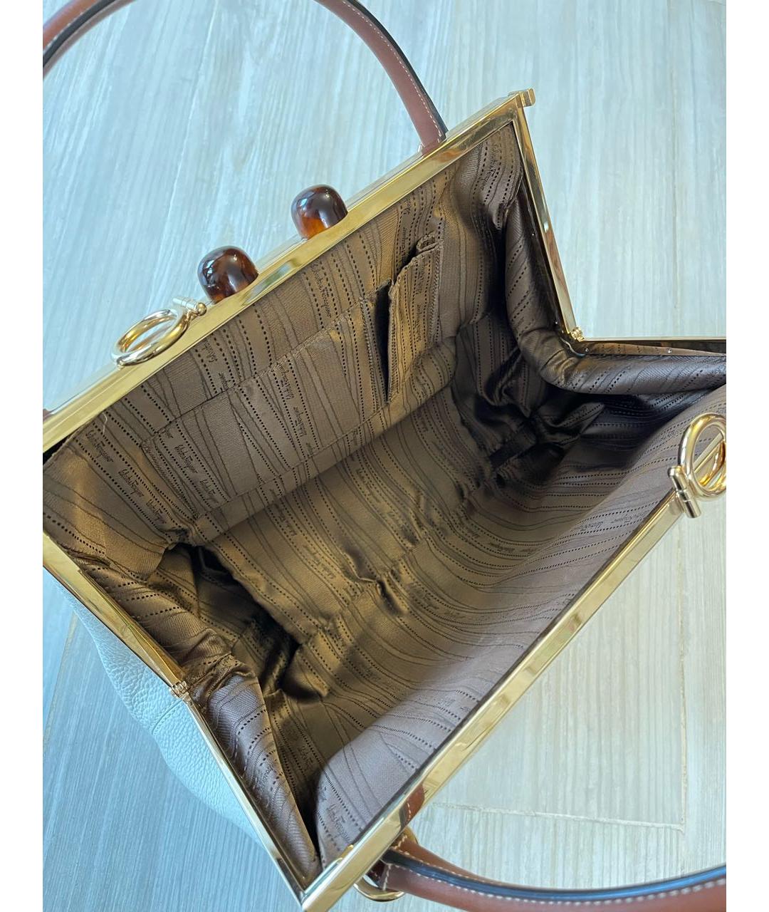 SALVATORE FERRAGAMO Бежевая кожаная сумка с короткими ручками, фото 4