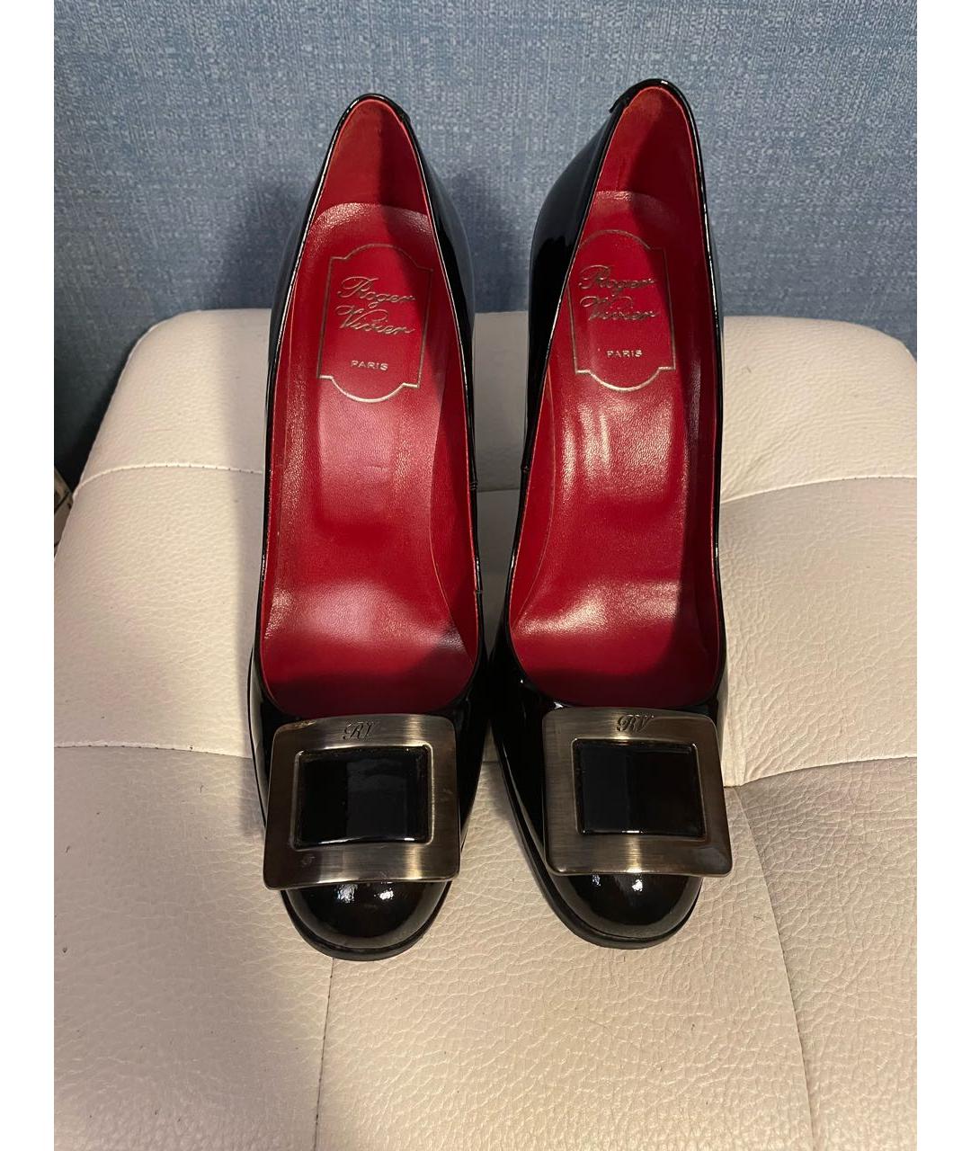 ROGER VIVIER Черные туфли из лакированной кожи, фото 2