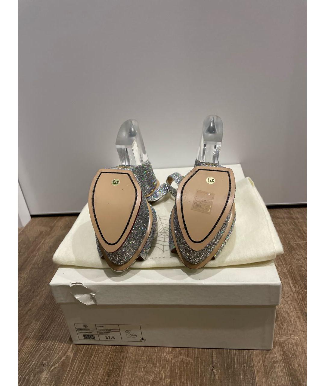 CHARLOTTE OLYMPIA Серебряные кожаные босоножки, фото 4