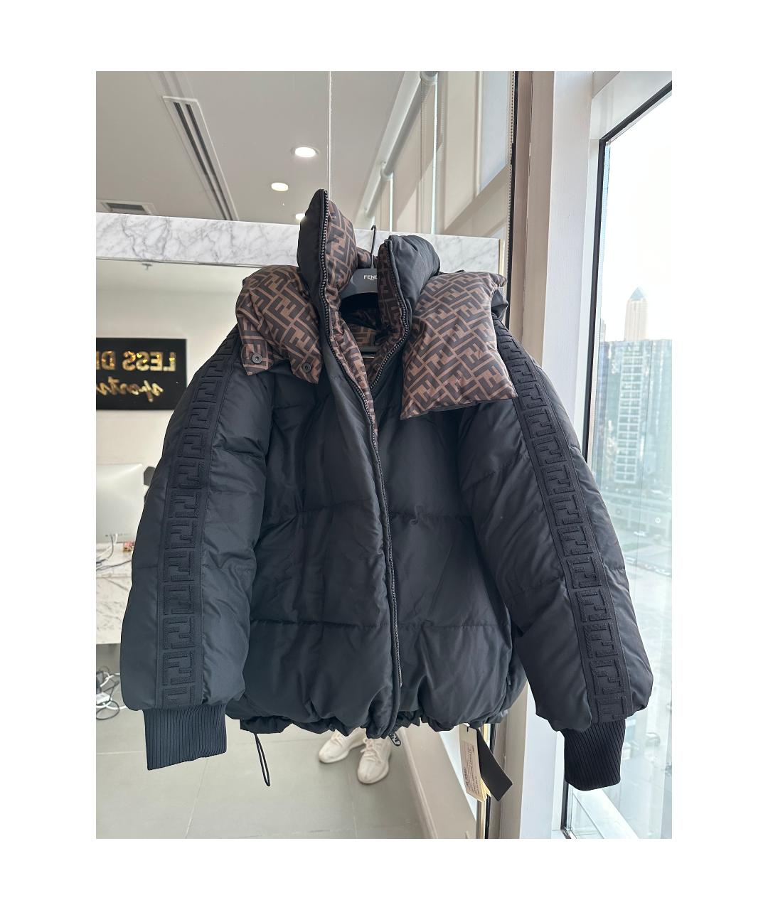 Fendi logo 2025 puffer jacket