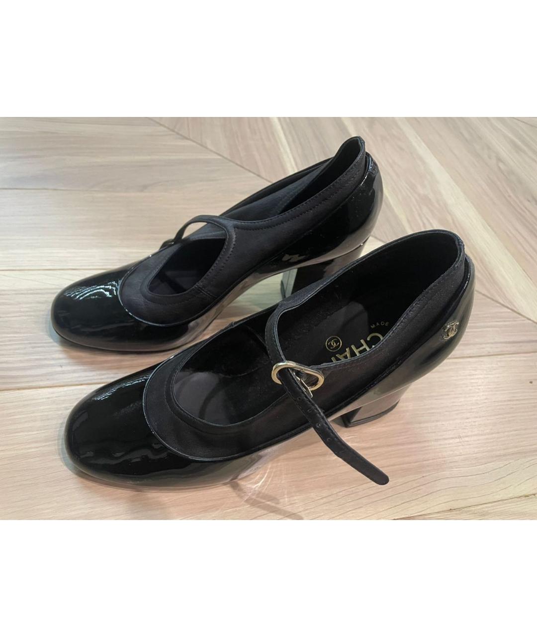 CHANEL PRE-OWNED Черные туфли из лакированной кожи, фото 6