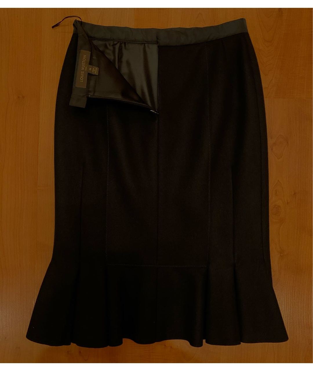 LOUIS VUITTON PRE-OWNED Черная шерстяная юбка миди, фото 2